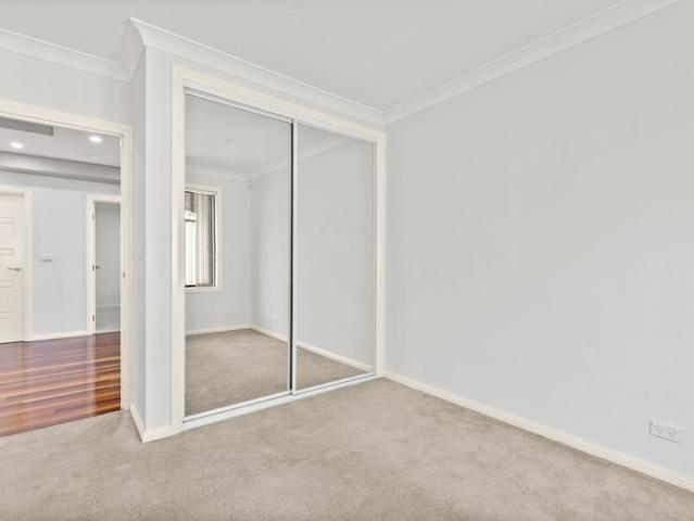 Townhouse for rent in Sydney, New South Wales