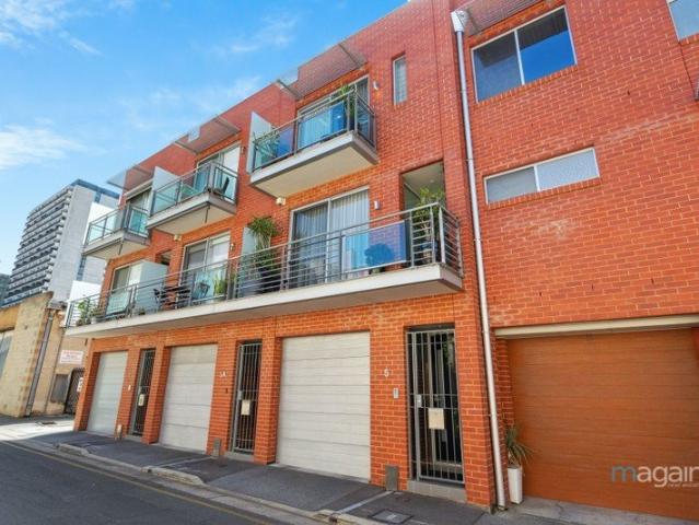 Townhouse for rent in Horseshoe Creek, South Australia