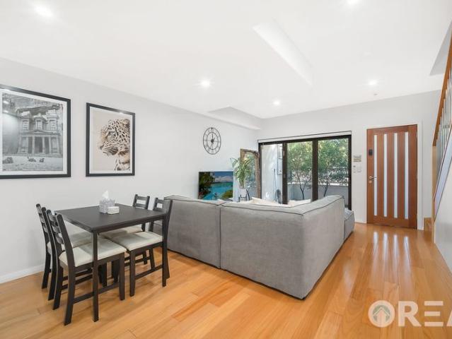 Townhouse for rent in Sydney, New South Wales