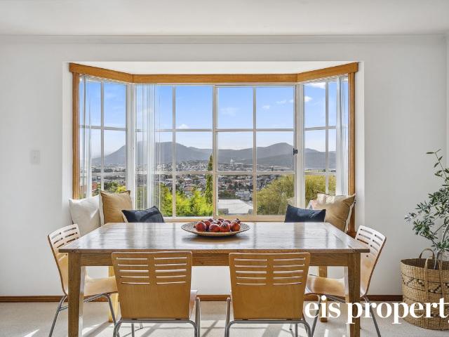 Townhouse for sale in Mount Stuart