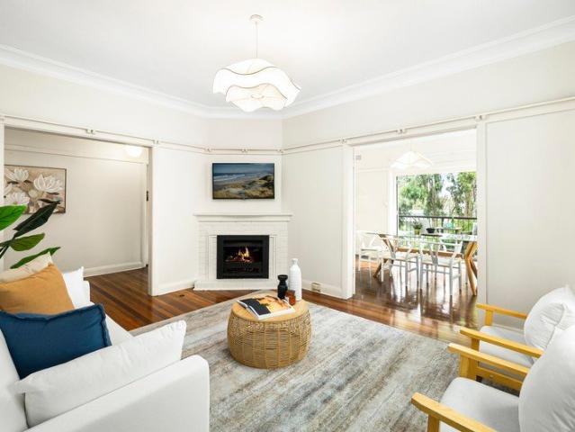 Apartment for sale in Lower North Shore, Sydney