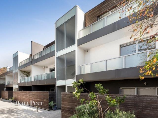 Apartment for sale in St Kilda East, Melbourne