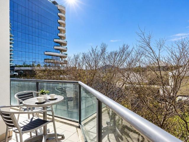 Apartment for rent in Lower North Shore, Sydney