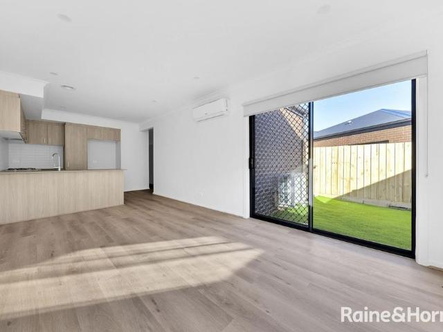 House for rent in River Garden, Melbourne