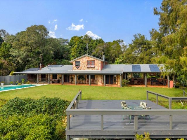 Cottage for sale in Kings Creek, Queensland