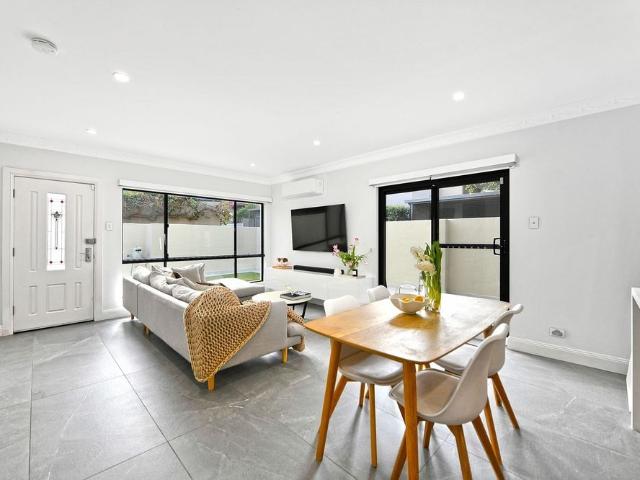Townhouse for rent in Sydney, New South Wales