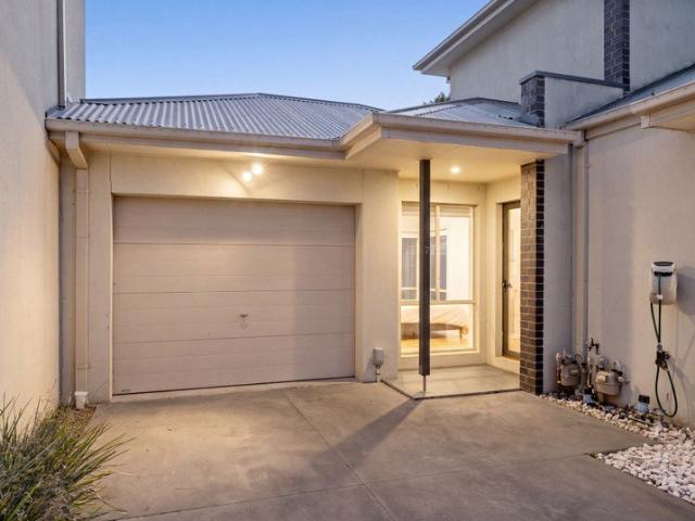 Townhouse for sale in Camerons Creek, Victoria