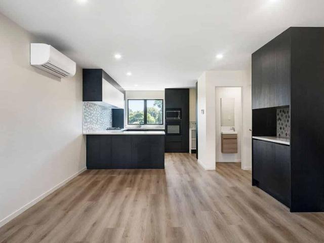 Townhouse for rent in New Lynn