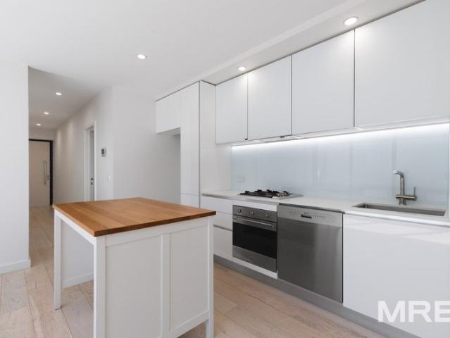 Apartment for rent in St Kilda East, Melbourne