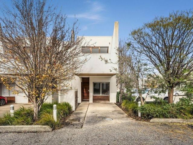 Townhouse for sale in Geelong, Victoria