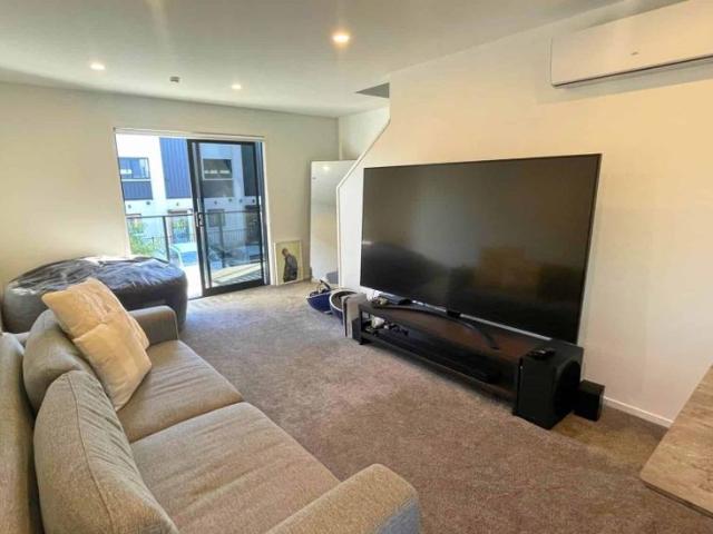 Townhouse for rent in Te Atatū Peninsula, Henderson-Massey
