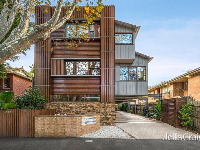 Townhouse for sale in Elwood, Melbourne