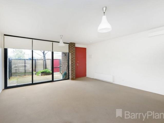 Townhouse for rent in Camerons Creek, Victoria