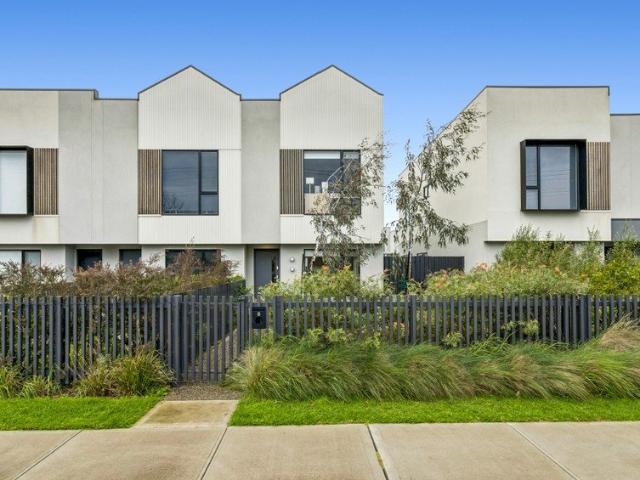 Townhouse for rent in Camerons Creek, Victoria
