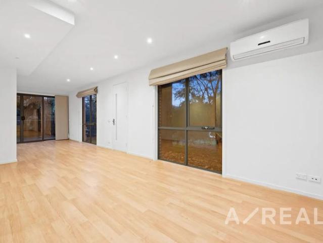Townhouse for rent in Camerons Creek, Victoria