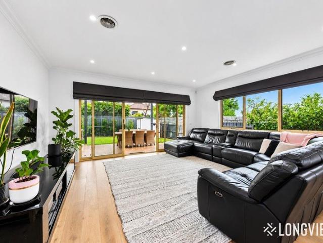 House for rent in Essendon West, Melbourne