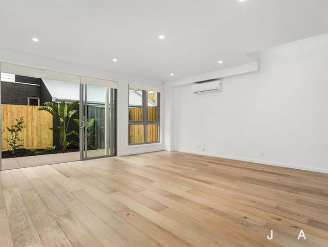 Townhouse for rent in Camerons Creek, Victoria