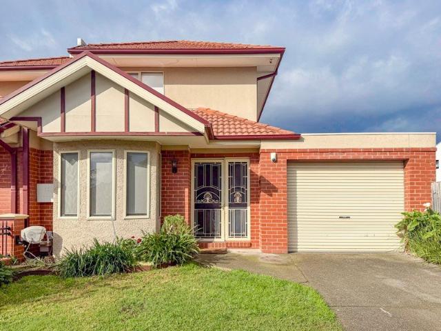 Townhouse for rent in Camerons Creek, Victoria