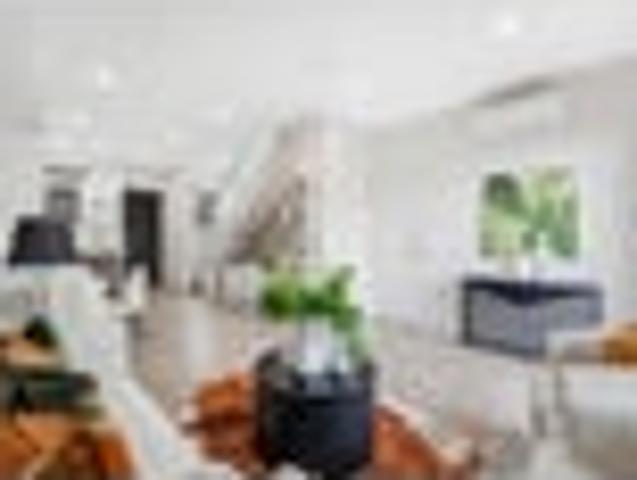Townhouse for sale in Howick, Oroua County