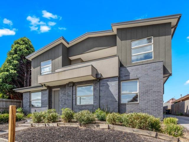 Townhouse for sale in Camerons Creek, Victoria