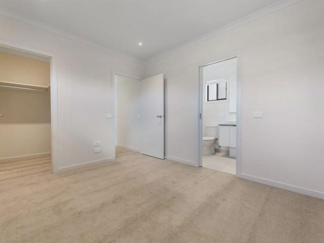 Townhouse for rent in Camerons Creek, Victoria