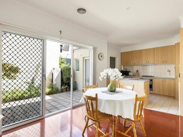 Townhouse for sale in Camerons Creek, Victoria
