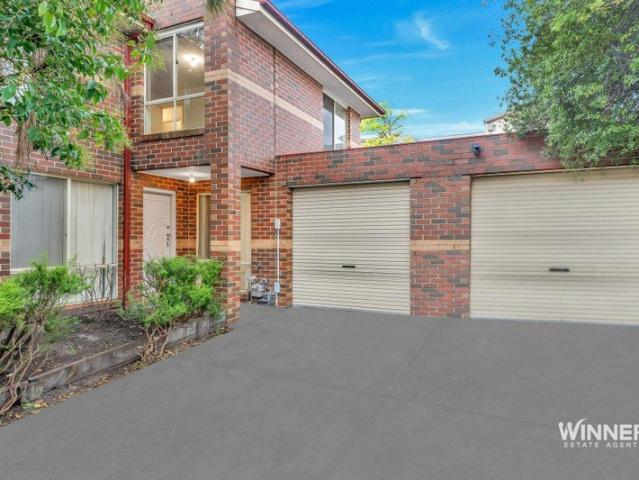 Townhouse for sale in Camerons Creek, Victoria