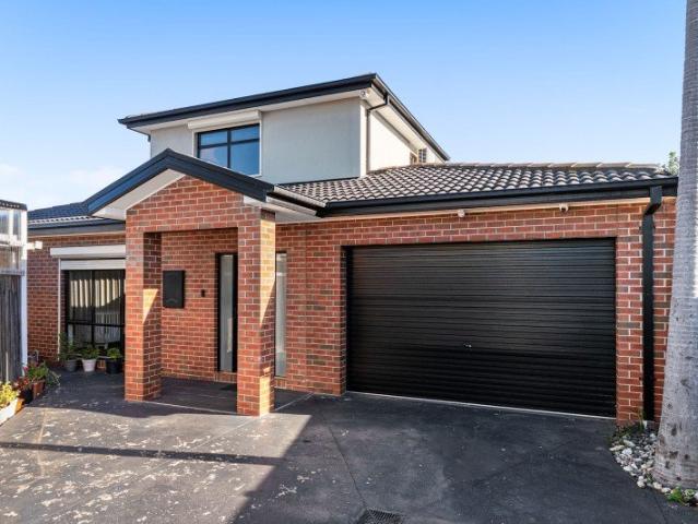 Townhouse for sale in Camerons Creek, Victoria