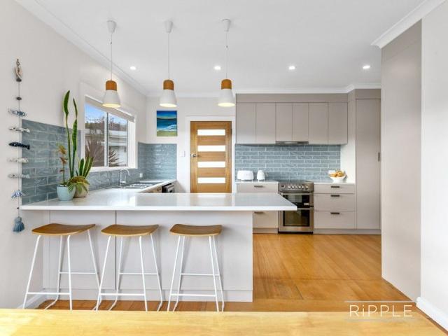 House for sale in Geilston Bay