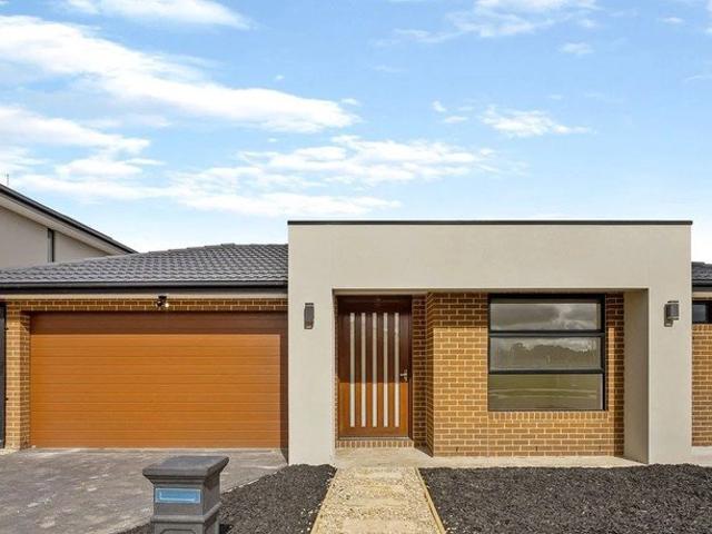 House for rent in Pinegrove, Melbourne