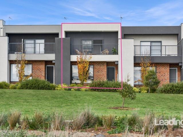 Townhouse for sale in Camerons Creek, Victoria