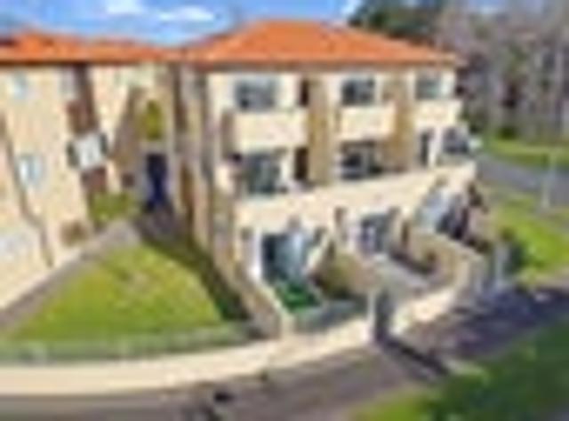Townhouse for sale in Whangaparaoa, Oroua County