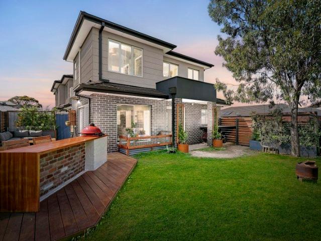 Townhouse for sale in Glenroy, Melbourne