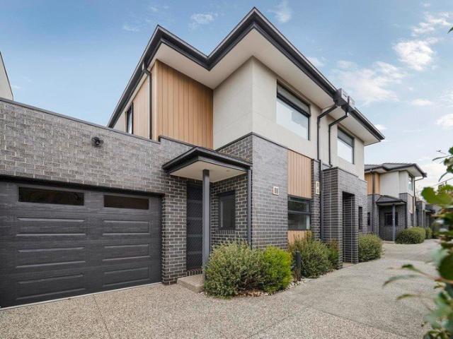 Townhouse for sale in Camerons Creek, Victoria