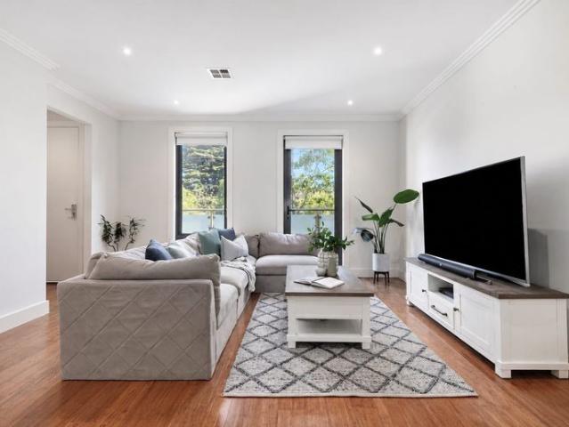 Townhouse for rent in Templestowe Lower, Melbourne