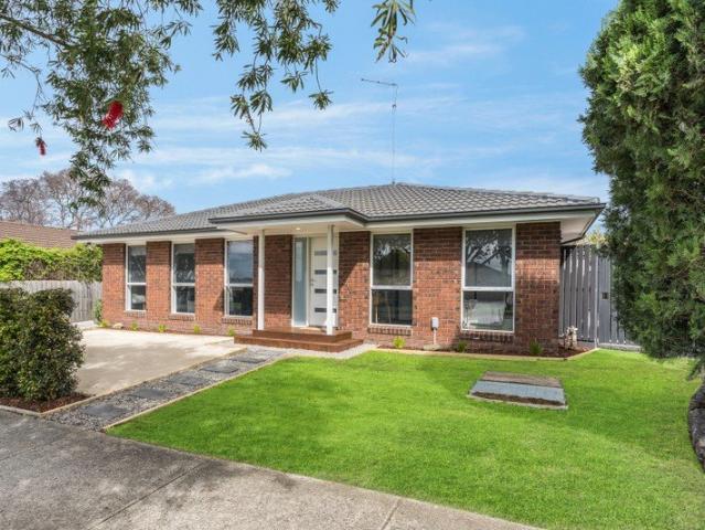 Townhouse for sale in Grovedale, Geelong
