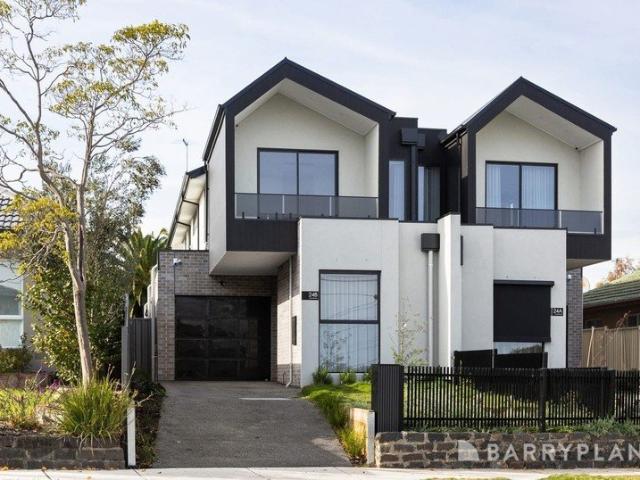Townhouse for rent in Oak Park, Melbourne