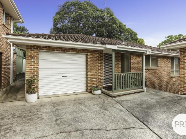 Villa for sale in Wollongong West, New South Wales