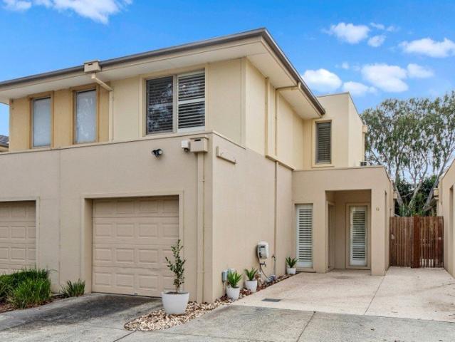 Townhouse for sale in Camerons Creek, Victoria