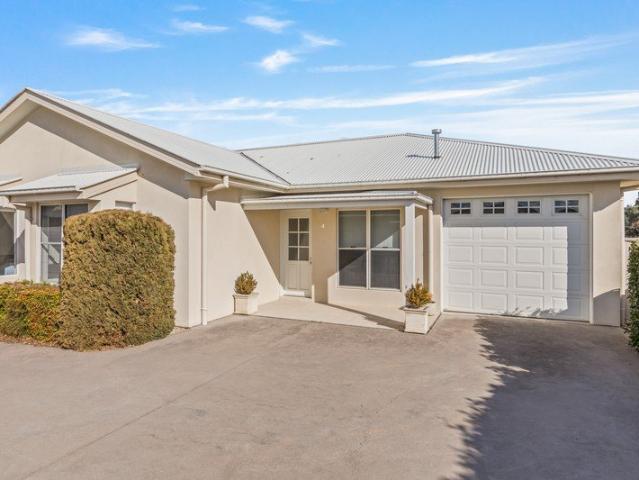 Flat for sale in Oberon, New South Wales