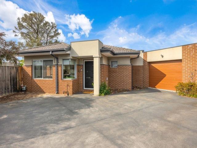 Townhouse for sale in Camerons Creek, Victoria