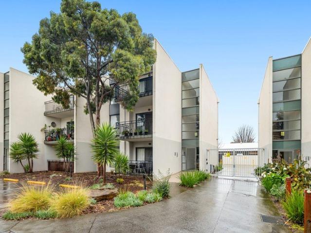 Apartment for sale in Camerons Creek, Victoria