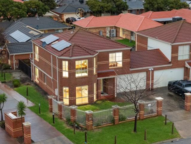 House for sale in Dandenong North, Melbourne