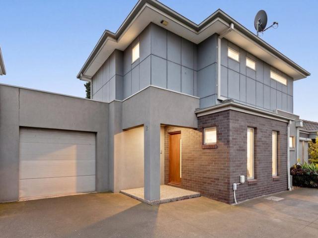 Townhouse for sale in Camerons Creek, Victoria