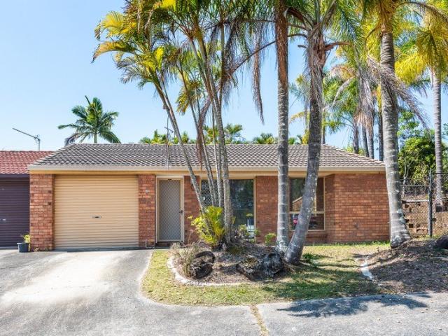 Duplex for sale in Oxenford, Gold Coast City
