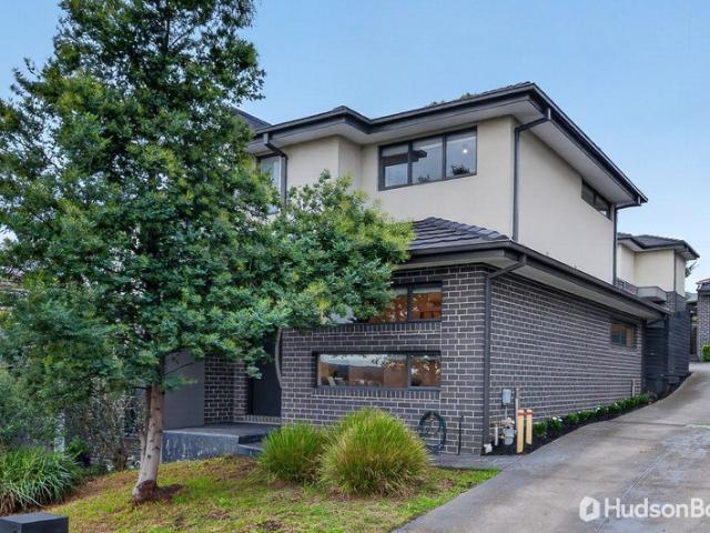 Townhouse for sale in Camerons Creek, Victoria