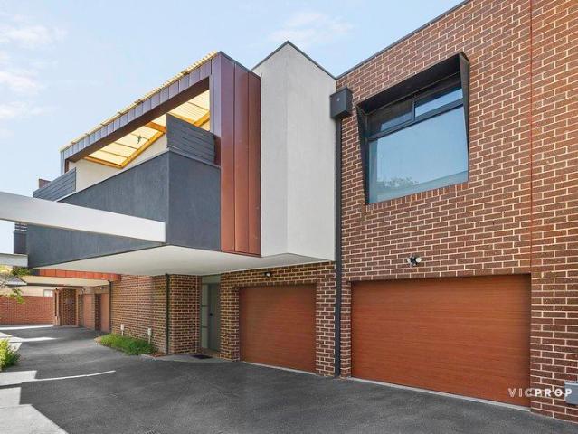 Townhouse for sale in Camerons Creek, Victoria