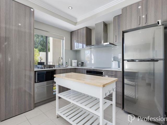 Apartment for sale in Stirling, Western Australia