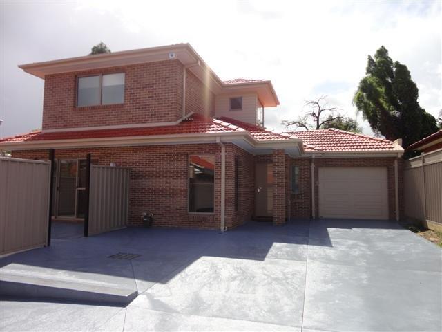 Townhouse for rent in Camerons Creek, Victoria
