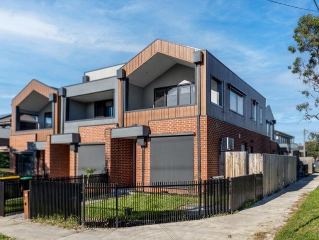 Townhouse for sale in Camerons Creek, Victoria